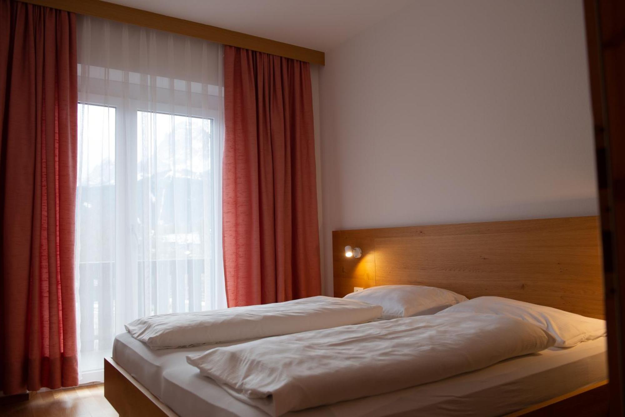 Garni Hofer Aparthotel Sexten Exterior photo