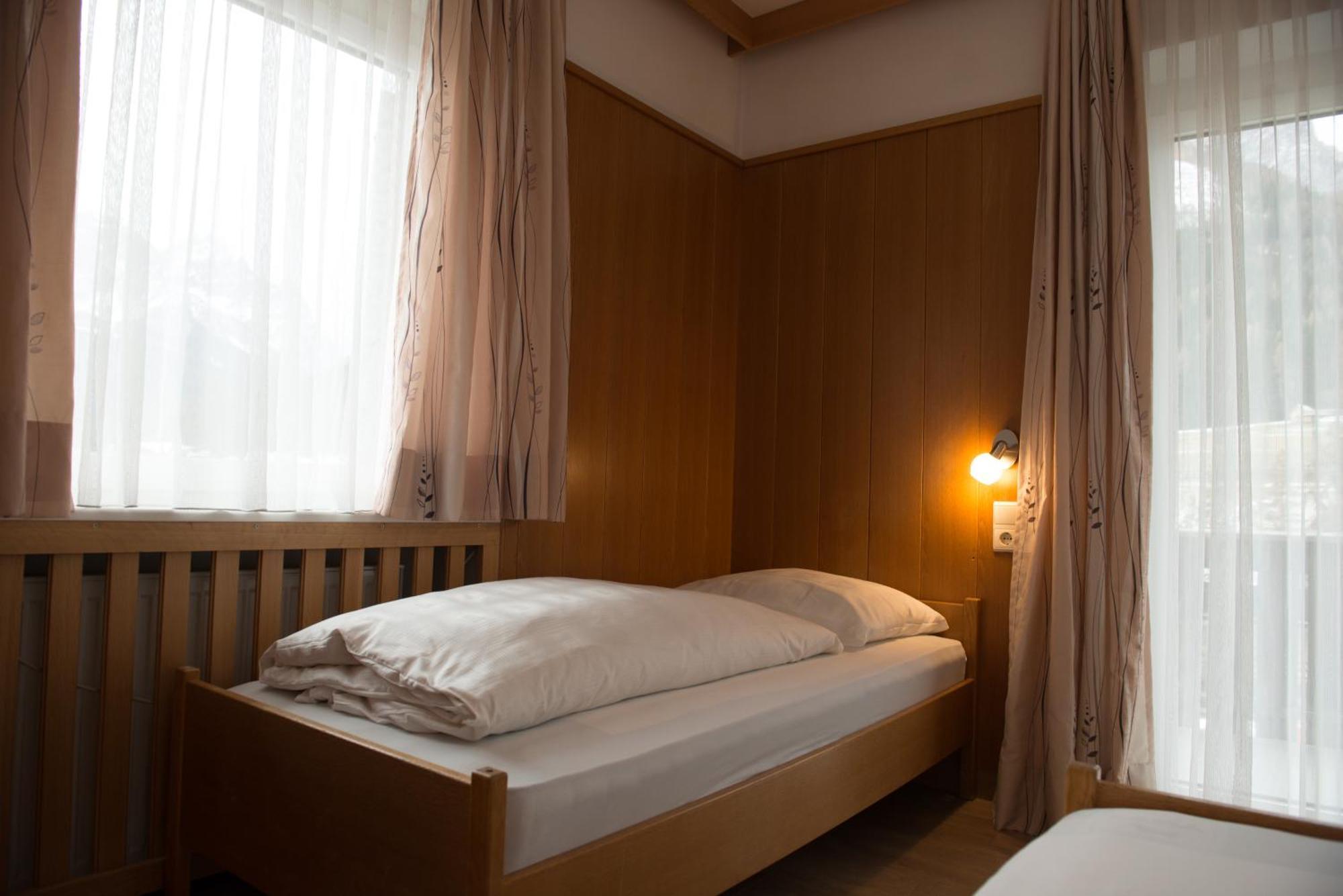 Garni Hofer Aparthotel Sexten Exterior photo